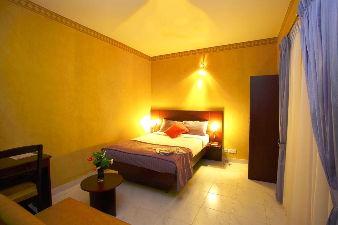 Resort Atlantis Dhaka Luaran gambar