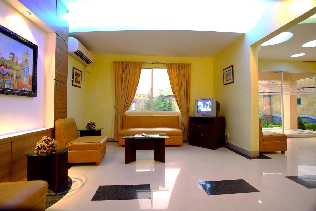 Resort Atlantis Dhaka Luaran gambar