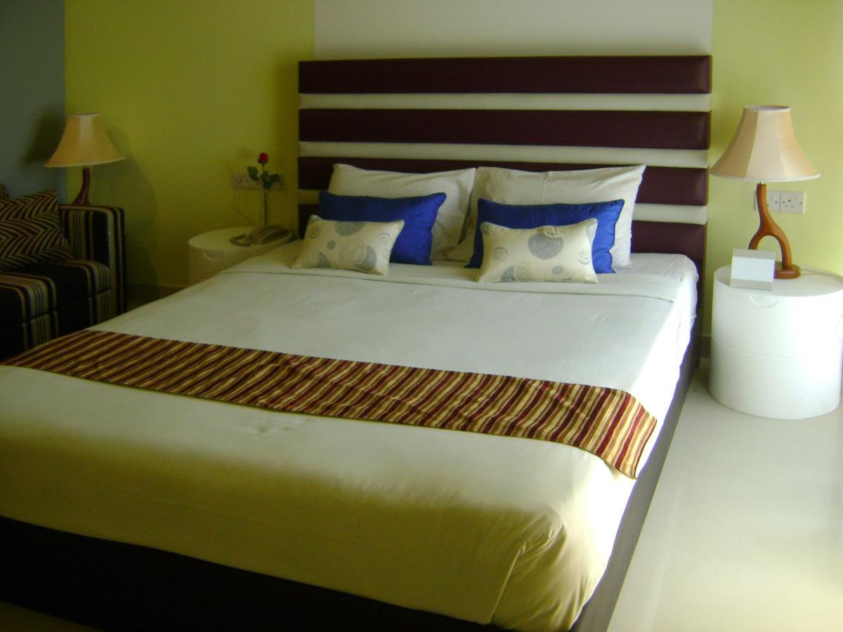 Resort Atlantis Dhaka Luaran gambar